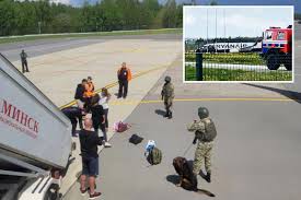The biden administration imposed sanctions against belarus on monday after a forced diversion of a ryanair flight to arrest an opposition journalist. Ryanair Flight Forced To Make Emergency Landing In Belarus After Bomb Alert And Fighter Jets Scrambled Global Circulate