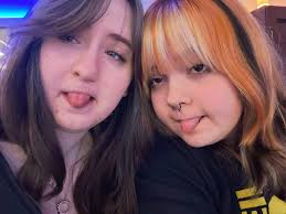 hi everyone! im a senior, my name is bella. from my last post some things  have changed. please feel free to dm to if you need rides in the mornings!  unfortunately i