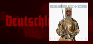 In „deutschland arbeitet rammstein die geschichte deutschlands auf und zeigt eine innerliche zerrissenheit, indem sie einerseits eine zuneigung, aber andererseits auch eine abneigung. Rammstein Deutschland Uber Allen Blaue Narzisse