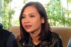 Indah permatasari father's name is under review and mother unknown at this time. Indah Permatasari Ungkap Beda Akting Di Film Dan Sinetron