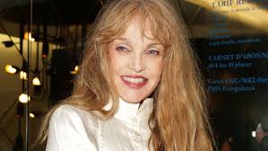 Arielle dombasle, полное имя ариэль лаур максим соннери де фроменталь (arielle laure maxime sonnery de fromental); Arielle Dombasle La Biographie De Arielle Dombasle Avec Gala Fr