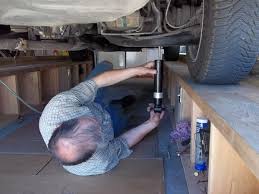 Das stoßdämpfer wechseln ist nach einer fahrleistung von circa 80.000 bis 100.000 kilometern notwendig. Stossdampfer Hinten Wechseln Wiki Zur Mercedes Baureihe W126