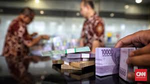 May 25, 2021 · tumpukan uang terlihat di cash pooling bank mandiri, jakarta, rabu (20/1/2021). Rincian Komponen Thr Dan Gaji Ke 13 Untuk Pensiunan