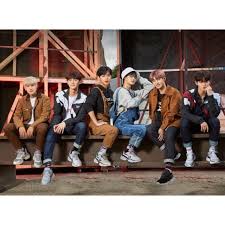 Reebok 簡約復古鞋款bridge 全新進化3.0 版本，搭配韓國男團wanna one 著用詮釋， 終於盼到實鞋抵台，預計將於1 月29 日搶先於農曆年前發布， . Reebok Royal Bridge 3 0 Wanna One 100 Original Shopee Indonesia