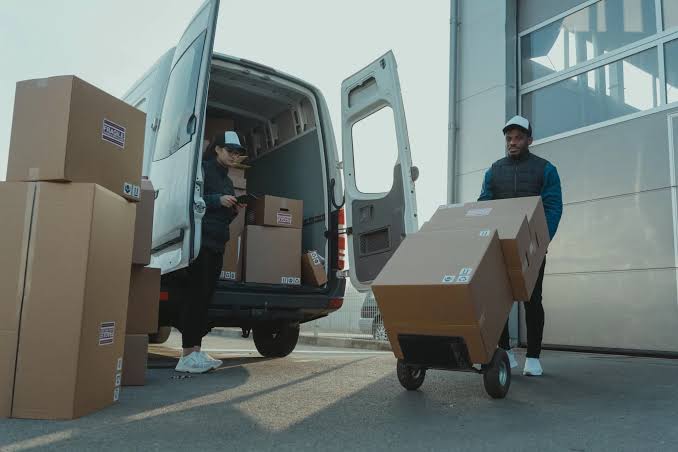 Office Movers in Dubai: Save Time and Money with Experts
