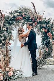 27 Traditional And Modern Wedding Ceremony Ideas For Your Wedding Modern Wedding Ceremony Wedding Modern Wedding Ceremony Traditions