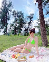 Trong đoạn livestream tối nay, bà hằng cũng xin luôn 2 quyển sách giáo dục công dân và đạo đức mà duy nguyễn được nhóm nghệ sĩ tặng trước đó để tặng lại cho nhóm nghệ sĩ, cụ thể ở đây là gia bảo (con nuôi của nghệ sĩ hoài linh). Hot Gymer Nghá»‡ An Tiáº¿t Lá»™ Cach Chá»n Bikini Ton Dang Www Hayvn Net