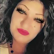 Watch the end when we're behind her, her hand comes out the window with a  thumbs up 👍