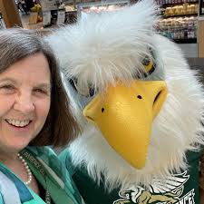 Giving Day Carnival in the Barb! The Gryphon! Face painting, balloon hats,  popcorn, cotton candy, bounce house and more! #ilovesarahlawrence  #sarahlawrencecollege #sarahlawrencetogether #thatssosarahlawrence  @sarahlawrencecollege @sarahlawrencealumni ...