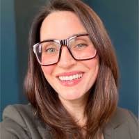 70+ perfiles de «Krysten»