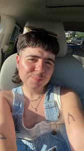 Hi I'm gabby from ravensmead and I'm looking for a bf and I'm transgender