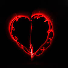 Jedes jahr sieht man überall glückliche pärchen, die mit roten rosen, geschenken und strahlenden augen auf den straßen unterwegs sind. Herzliche Grusse Zum Valentinstag Light Painting Heilbronn Meine Stimme