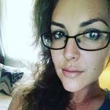 Tara Salter's Instagram, Twitter & Facebook