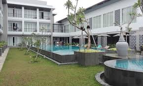 Rewiew Harga Dan Fasilitas Hotel Santika Garut Kolam Renang Kolam Hotel