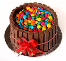 Cakes are an essential part of any celebration, and birthdays are especially incomplete without birthday cakes. 20 Easy Cake Decoration Ideas For Beginners 2021