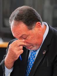 Christie hails Knapp at belated swearing-in, as new Morris prosecutor gets  emotional