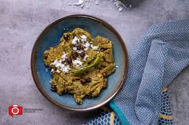 Kochu Shak er Ghonto