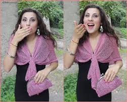 Un Lunedi Color Rosa Brillantinoso Il Filo Di Arianna Sciarpone Brillantini Pochette Rosa