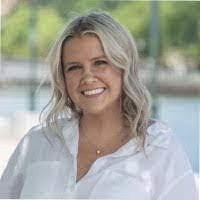 Erin Littlejohn's Instagram, Twitter & Facebook