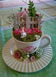 Making a teacup garden is a great way to repurpose old china. 40 Favourite Indoor Fairy Garden Ideas Favouriteindoorfairygardenideas Fairygarden Peri Kebun Kerajinan Taman Taman Diy