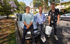 Palm springs does it right. Free Car Washes Rock As This New Zealand Band Cleans Up In Southern California Daily News