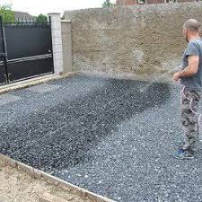 Comment Concevoir Une Allee Avec Du Beton Drainant En 2020 Beton Drainant Allee Carrossable Paysage Des Allees