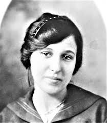 Love old photos! My great grandfather George Lonnie Crosby is