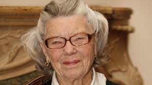 What was Rosamunde Pilcher's cause of death and what are her most famous  books?