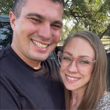 Love Island Australia S6 Eyebrow Fashion Trend