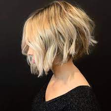 Graphique et moderne, facile à coiffer ! Tendance 37 Plus Belles Coiffure Courtes Pour Femme En 2020 Photos