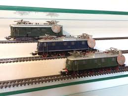 Modelleisenbahn Vitrine Selber Bauen Der Modellbahn Blog Modelleisenbahn Vitrine Modellbahn