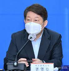 6일에 열린 브리핑에서 권영진 대구시장은 이와 같이 말했습니다. ê¶Œì˜ì§„ ëŒ€êµ¬ê´'ì—­ì‹œìž¥ ì‹ ì²œì§€ ê´€ë ¨ ë¯¼ í˜•ì‚¬ ì†Œì†¡ ê´€ë¦¬ìž 8ëª… ê¸°ì†Œ 1000ì–µ ì› ì†í•´ë°°ìƒ ì²­êµ¬ ì‚¬íšŒ ëŒ€êµ¬ ì „êµ­ ê¸°ì‚¬ë³¸ë¬¸ êµ­ì œë‰´ìŠ¤