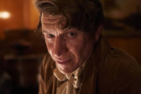 Sam Spruell as Uncle Bertie in 'The Amazing Mr Blunden' (2021) 📸 Justin  Downing #samspruell #theamazingmrblunden #unclebertie #productionstill