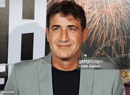 15 Shay Kanot Photos & High Res Pictures