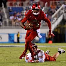 Former FAU QB & 'Last Chance U' Star De'Andre Johnson Drafted by USFL's New  Jersey Generals