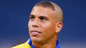 Diese frisur tragen viele spieler, unter anderem auch der durchgestylte portugiese cristiano ronaldo. Ronaldo Frisur Bei Wm 2002 War Ein Ablenkungsmanover Fussball Sonstiges