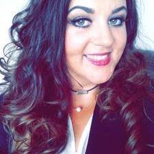 Sonia Laird's Instagram, Twitter & Facebook