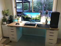 How to tell your ps4 controllers apart. Best Trending Gaming Setup Ideas Ideas Ps4 Bedroom Xbox Mancaves Computers Diy Desks Configuration De Jeu Pc Construire Un Bureau Configuration De Jeu
