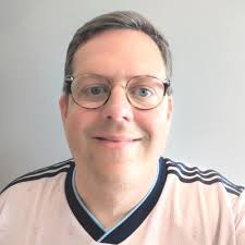 Extra luck for your fall Friday the 13th, courtesy of SUE's wishbone. 🦴 ✨  Thanks to decades of study and research, we made important scientific  updates to our fierce fossil in 2018,