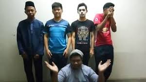 Selamat selamat hari rayamari kita kumpul duit rayaselamat selamat hari rayakita semua jadi kaya raya. Chords For Parodi Lagu Raya Jalil Hamid Raya
