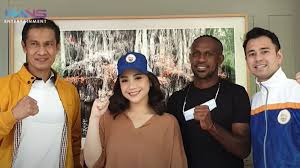 Find top songs and albums by nagita slavina, including menerka nerka, ku jaga takdirku and more. 3 Artists File A Protest On The Appointment Of Nagita Slavina As Papua Pon Ambassador