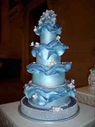5 Weird Wedding Cakes We Love The Inspired Bride Cake Boss Wedding Wedding Cakes Blue Wedding Cake Designs