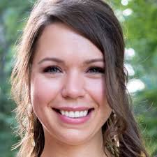 Liz Crowe (@elizabcrowe)