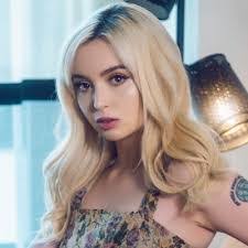 Zac Rivera's Instagram, Twitter & Facebook