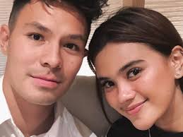 Discover fero walandouw net worth, biography, age, height, dating, wiki. Meski Udah Mantan Fero Walandouw Terlihat Datang Ke Pernikahan Audi Marissa Diadona Id
