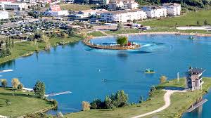 Son nom résume à lui seul le concept… aqua pour aquatique et lol pour l'amusement : Okahina Wave S Implante A Libourne Surf Session