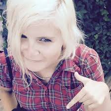 Grace Goss's Instagram, Twitter & Facebook