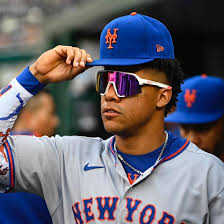 I just saw somebody say Juan Soto a top 5-10 player in the league 🤣🤣🤣