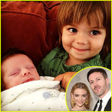 Jaime King Shares Photo of Her Sons James Knight & Leo Thames Meeting!