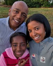 Gretchen Harrell's Instagram, Twitter & Facebook